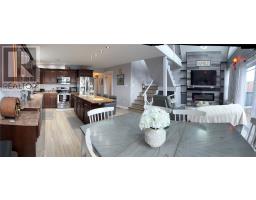 4 Ross Avenue thumbnail 11