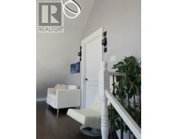 4 Ross Avenue thumbnail 25