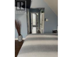4 Ross Avenue thumbnail 28