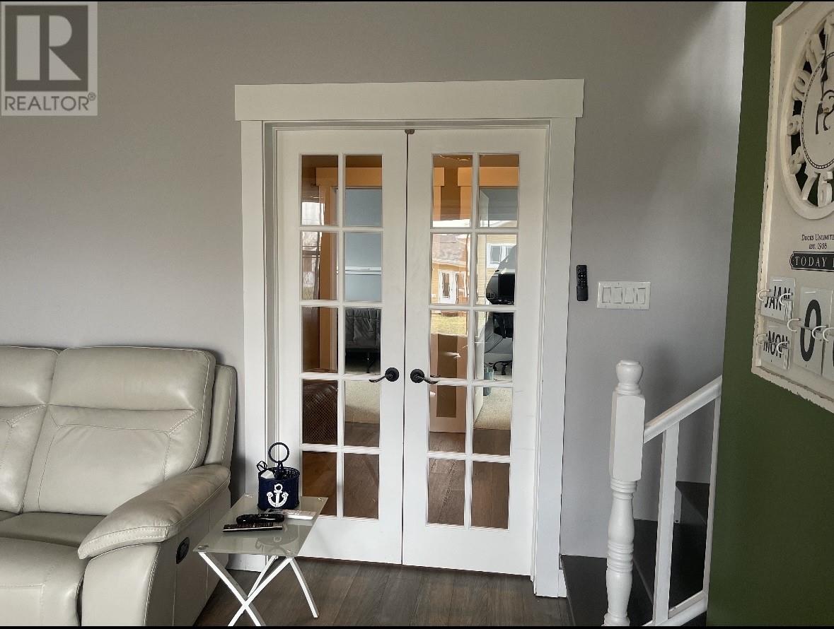 4 Ross Avenue - 39