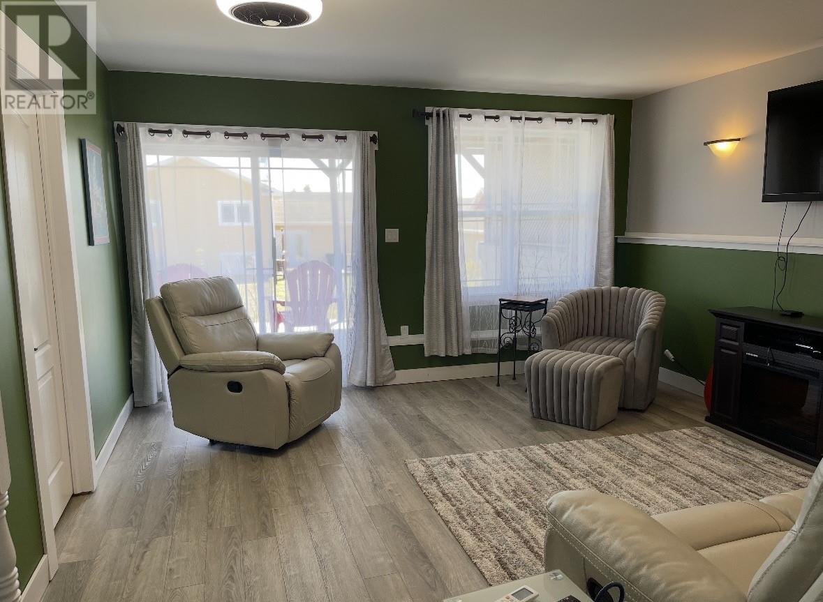 4 Ross Avenue - 38