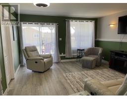 4 Ross Avenue thumbnail 38