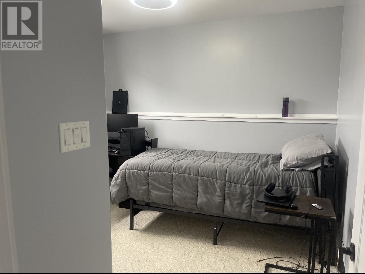 4 Ross Avenue - 41