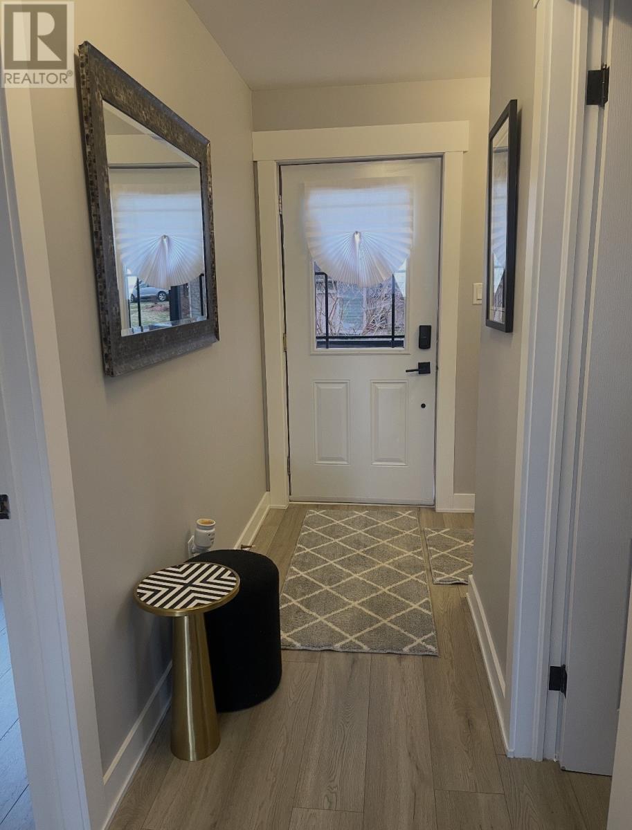 4 Ross Avenue - 4