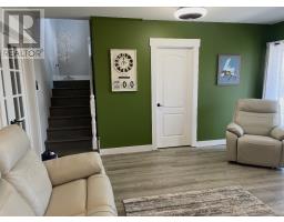 4 Ross Avenue thumbnail 37