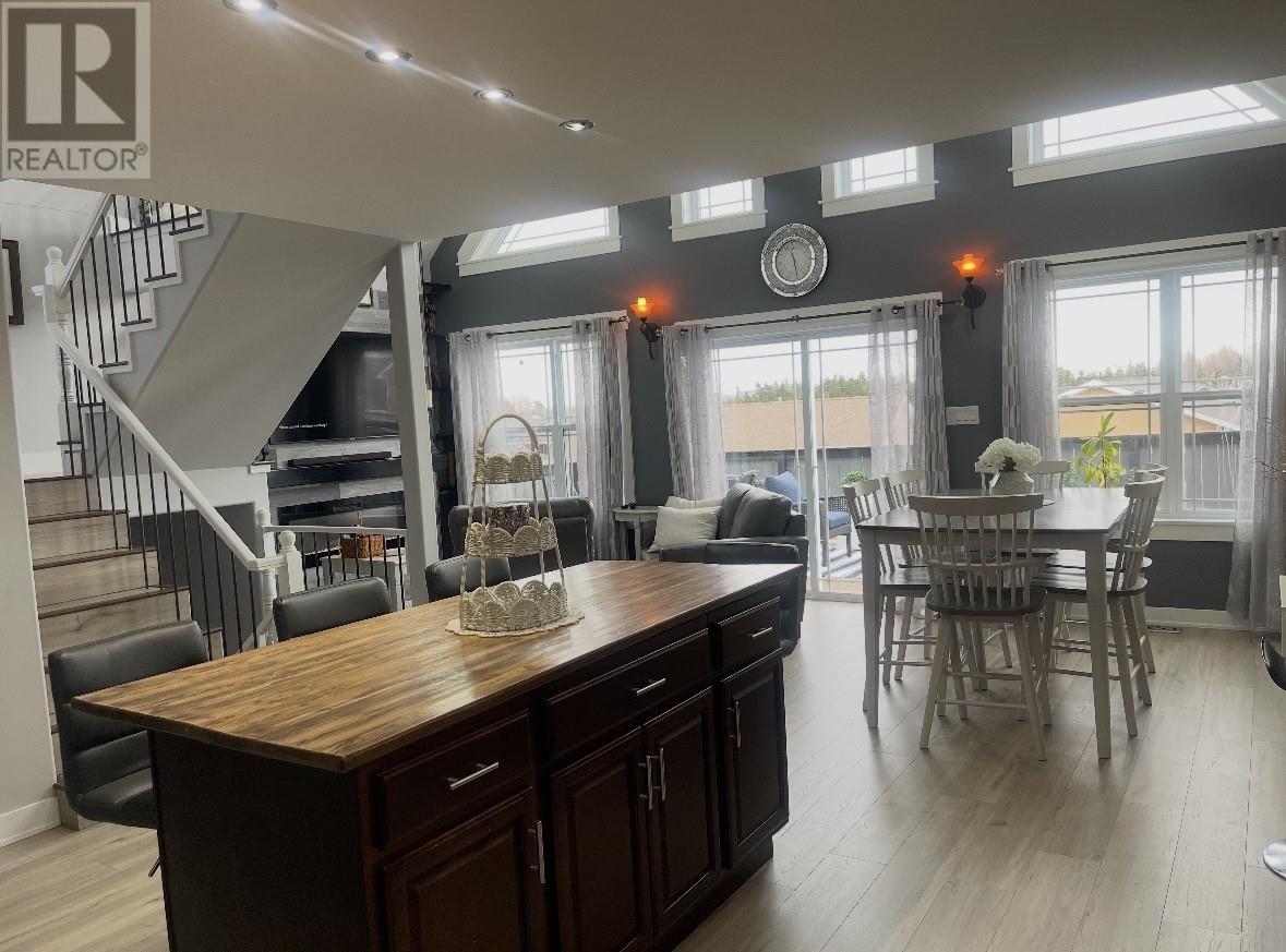 4 Ross Avenue - 8