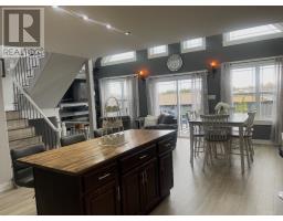 4 Ross Avenue thumbnail 8