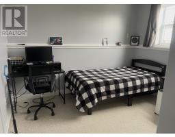 4 Ross Avenue thumbnail 43