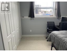 4 Ross Avenue thumbnail 42