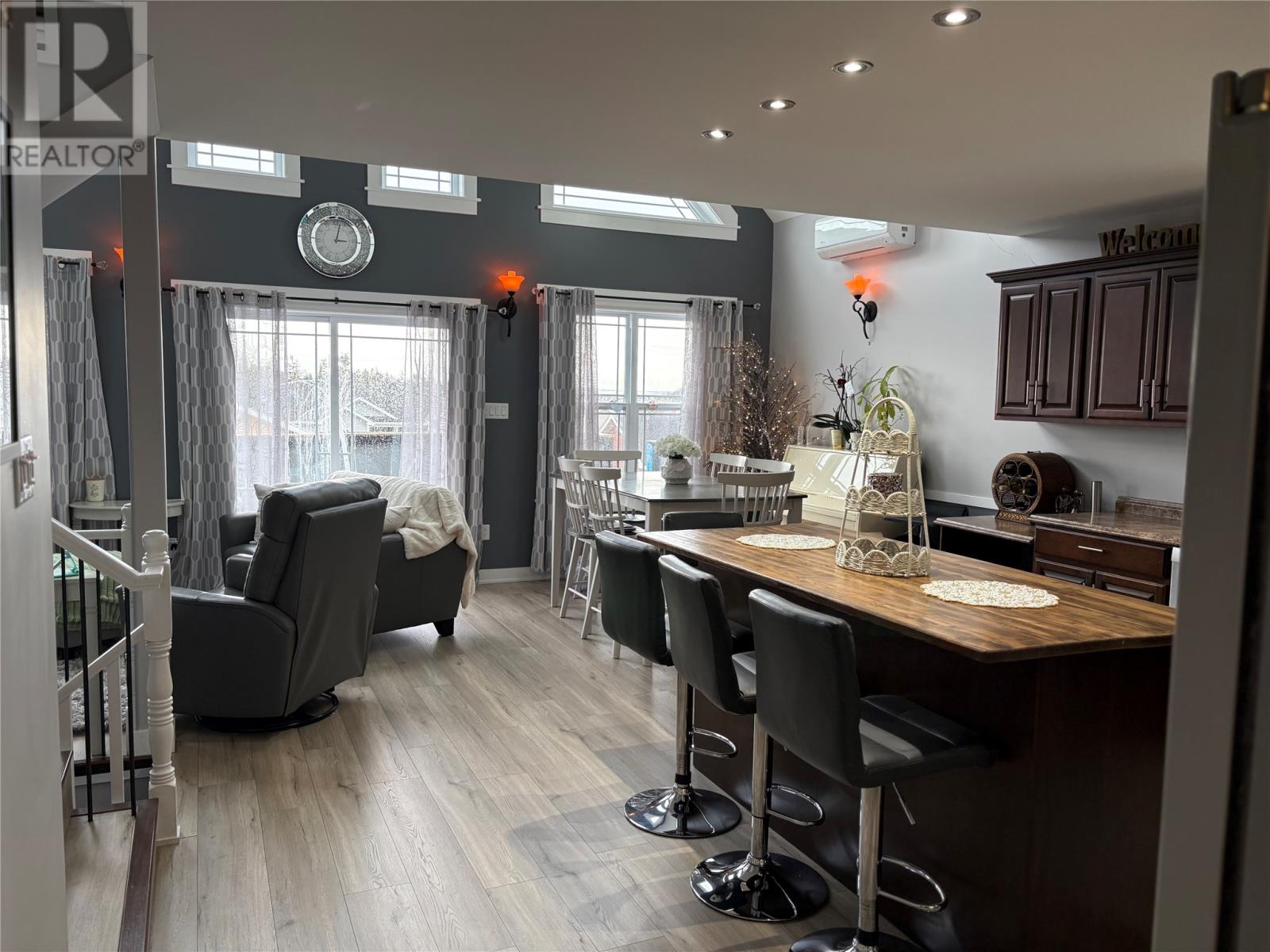 4 Ross Avenue - 6