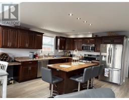4 Ross Avenue thumbnail 9