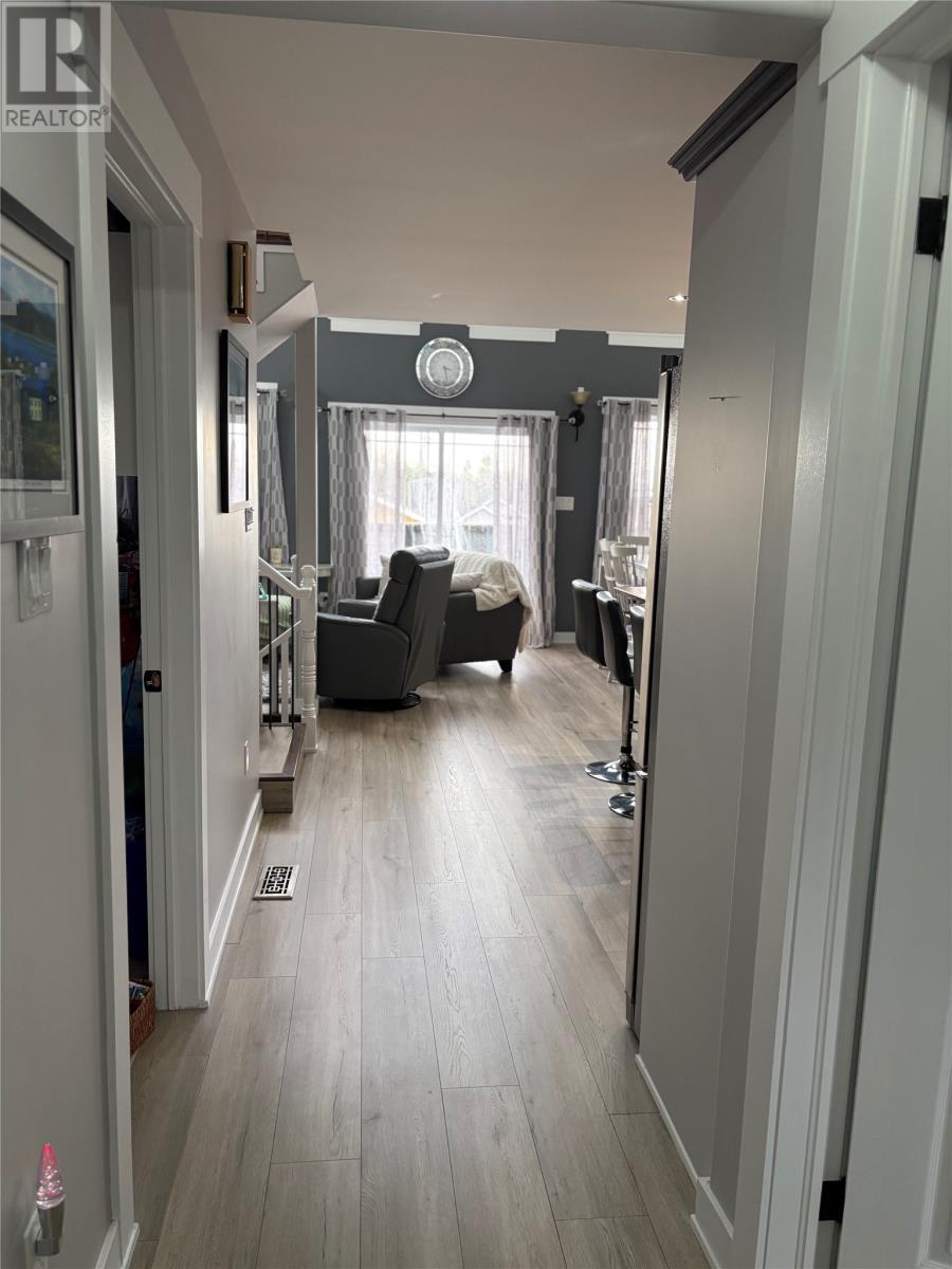 4 Ross Avenue - 5