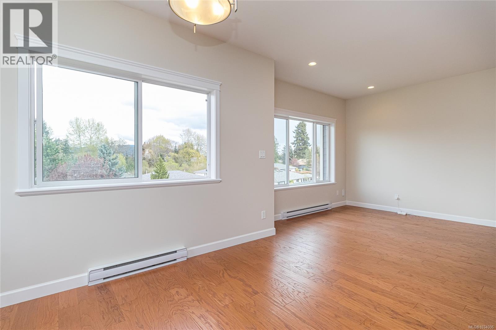 6128 Sayward Rd - 10