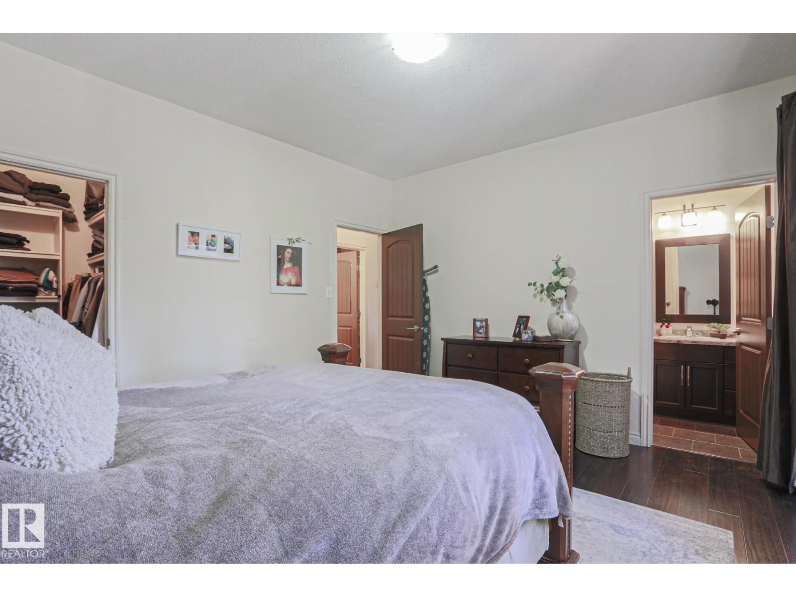 737 LAKESIDE DR, Rural Parkland County