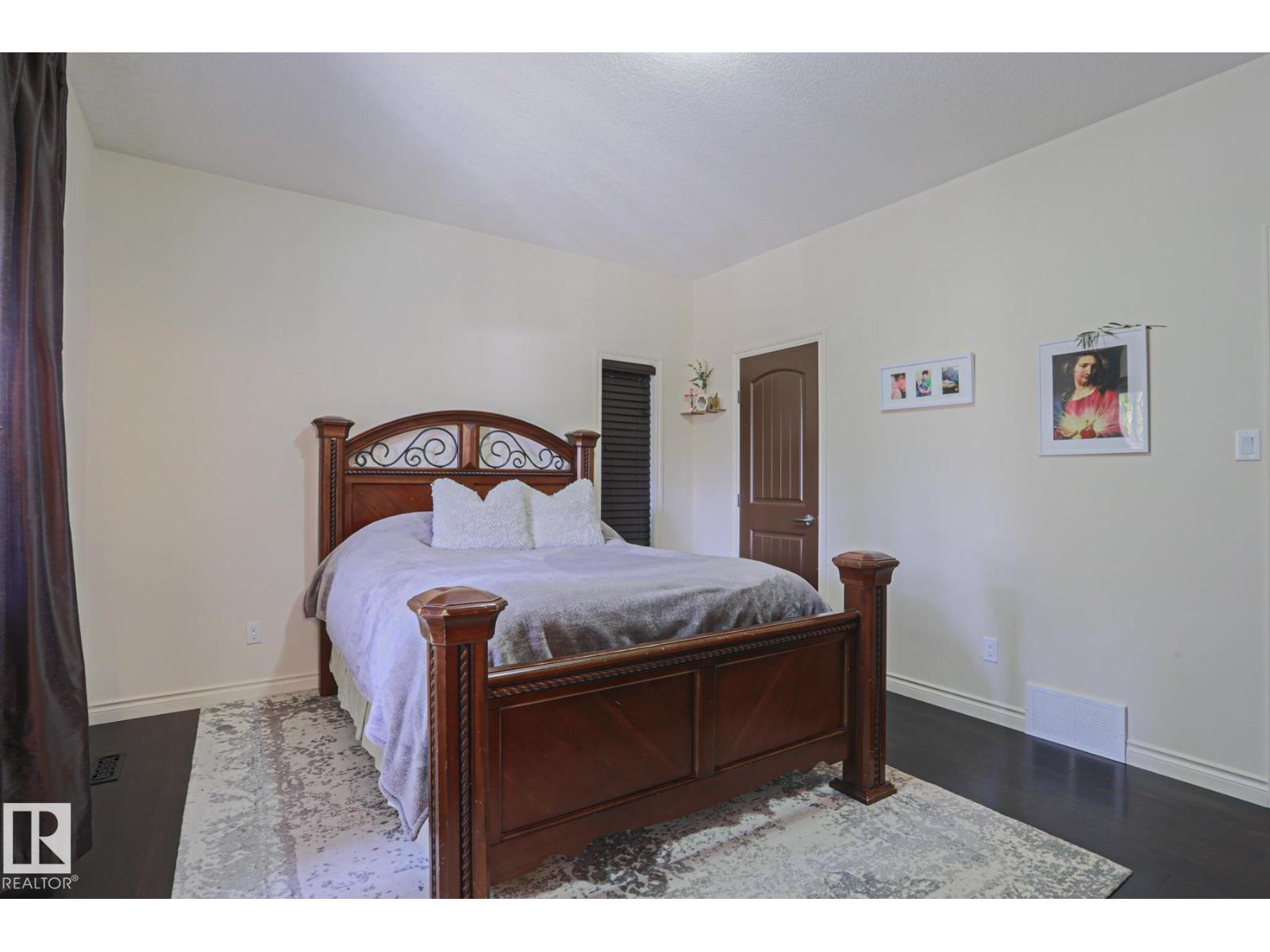 737 LAKESIDE DR, Rural Parkland County