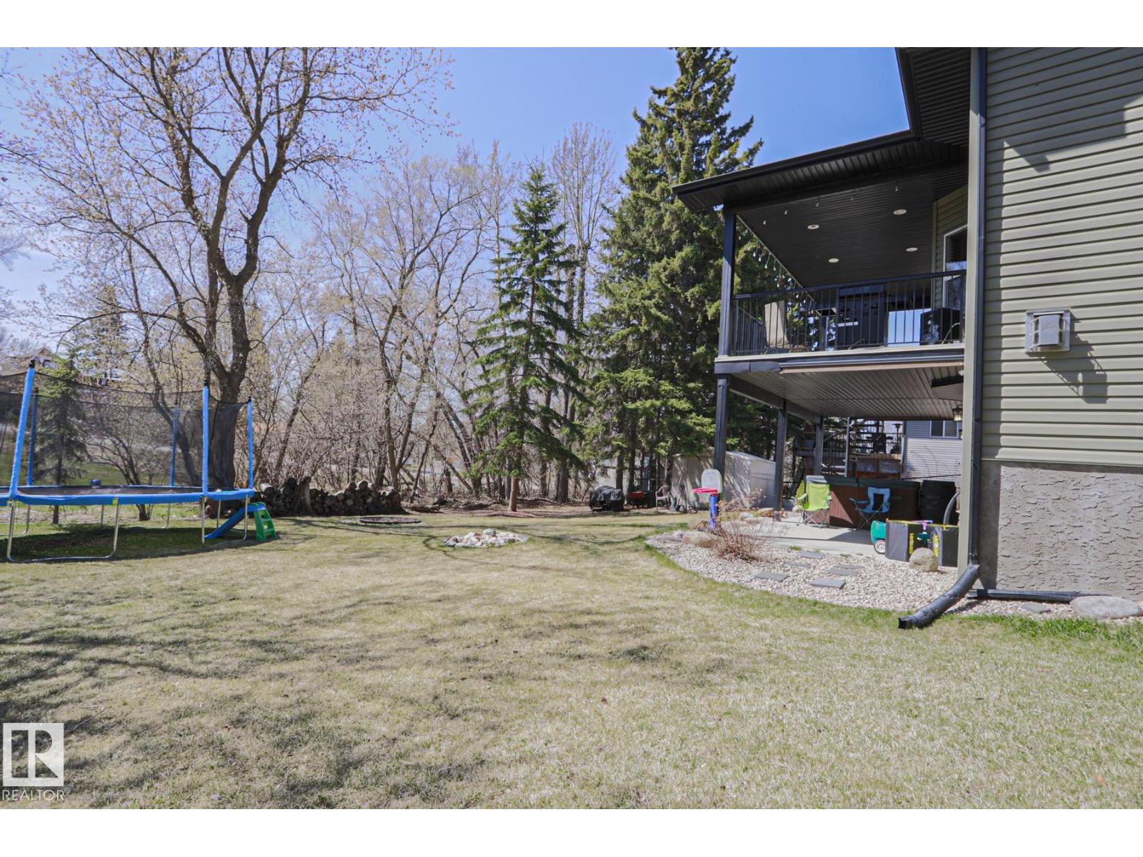 737 LAKESIDE DR, Rural Parkland County