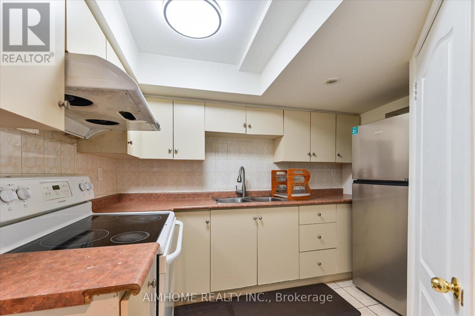 12 BOXHILL ROAD - 27