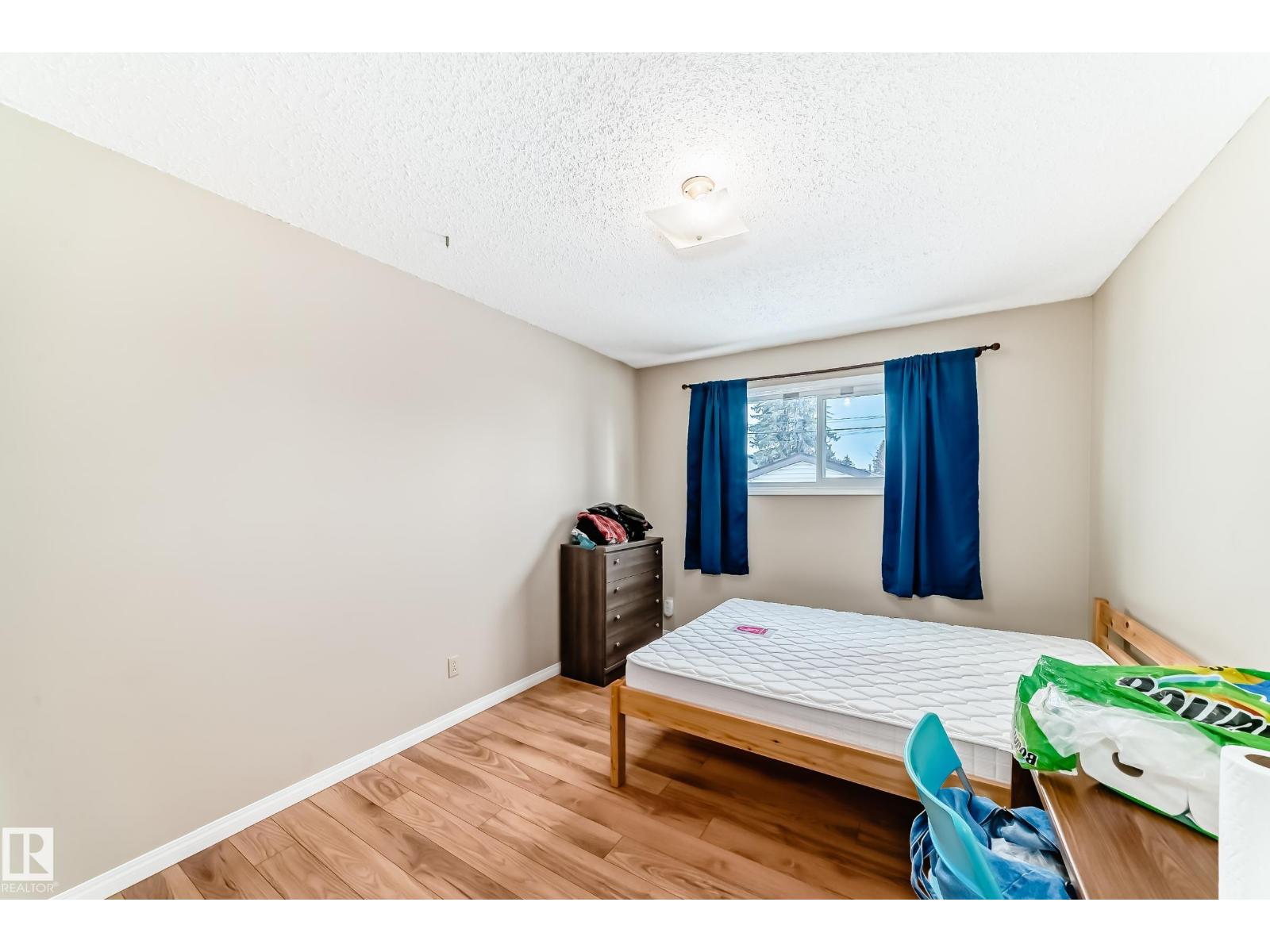 10328 156 ST NW - 12