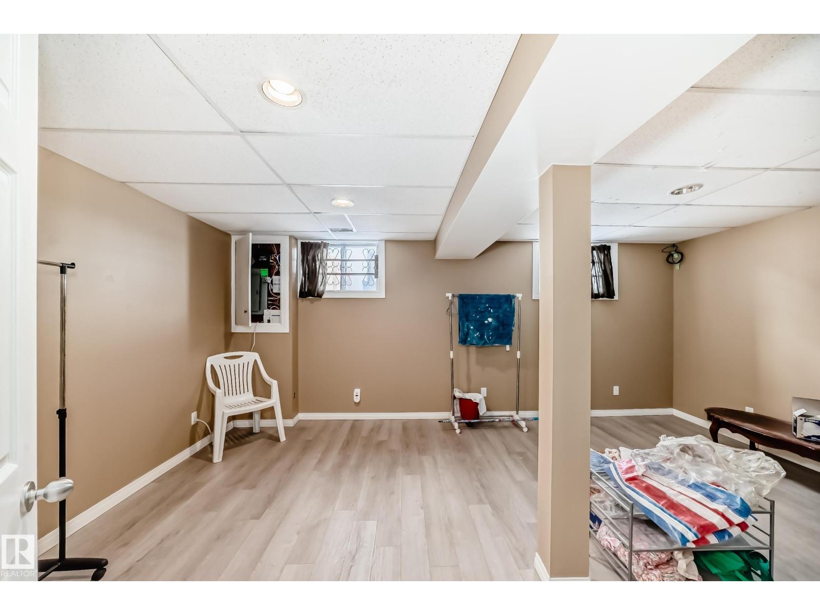 10328 156 ST NW - 22