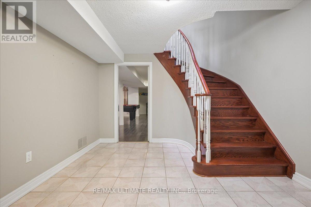 4 BATES COURT - 27