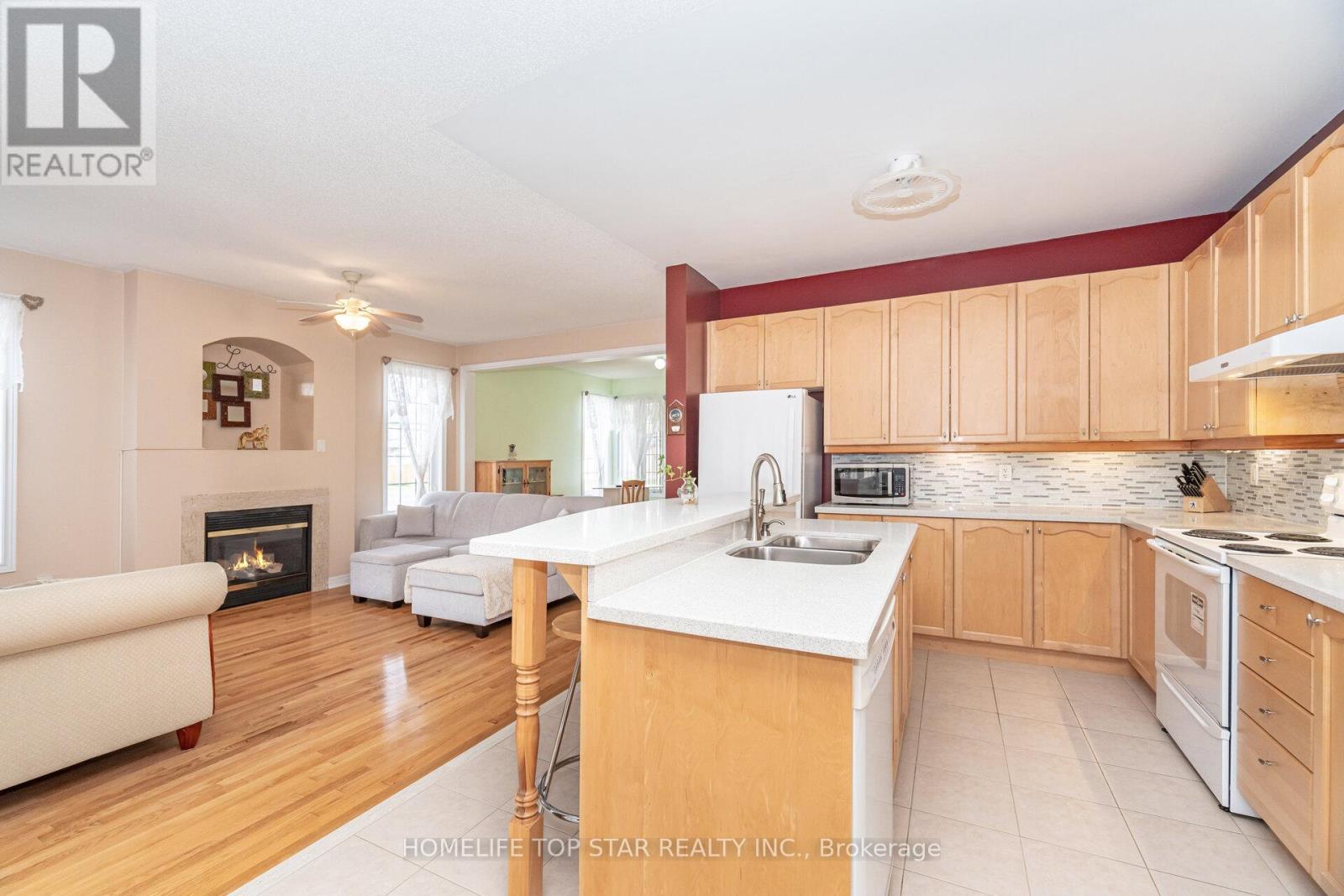 26 DELRAY DRIVE E - 20