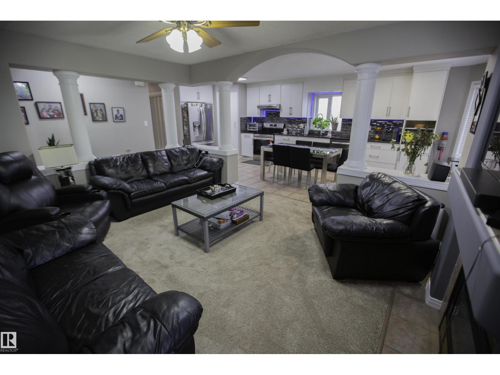 2817 40A AV NW, Edmonton