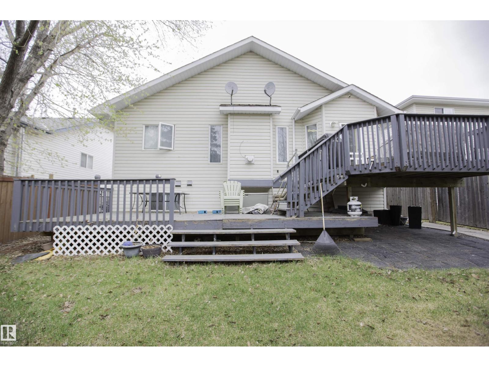 2817 40A AV NW, Edmonton