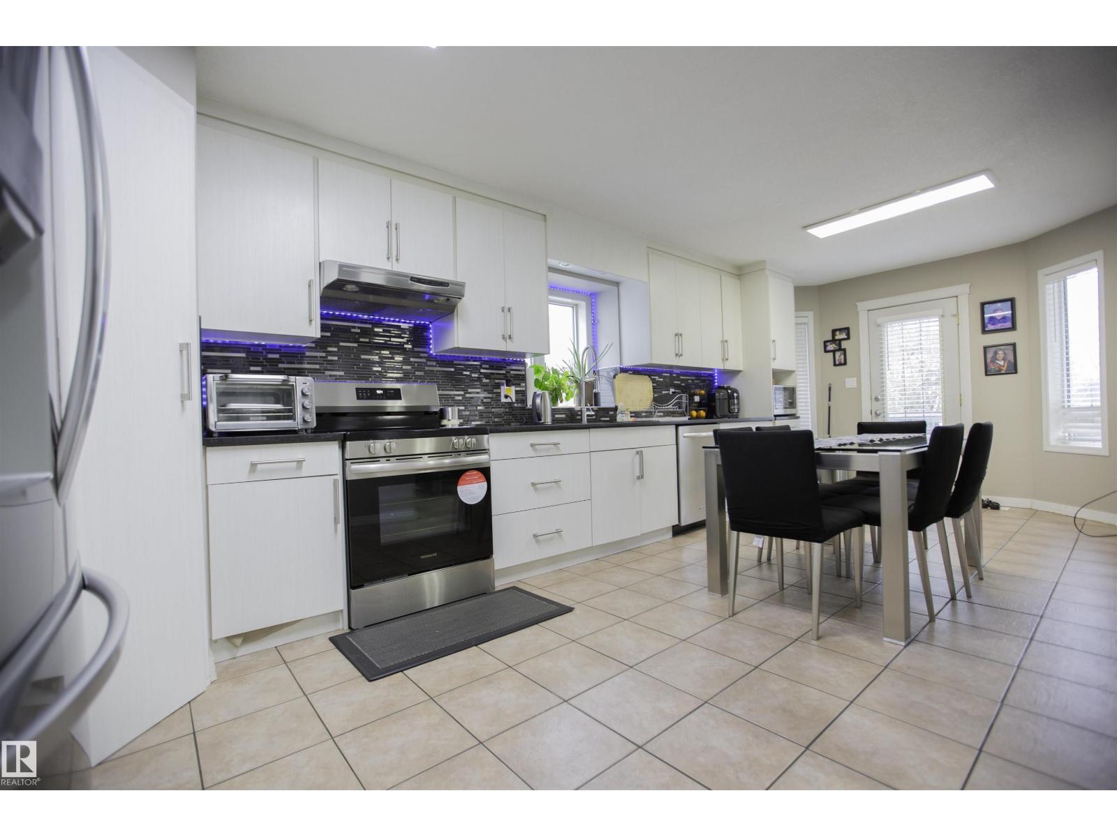 2817 40A AV NW, Edmonton