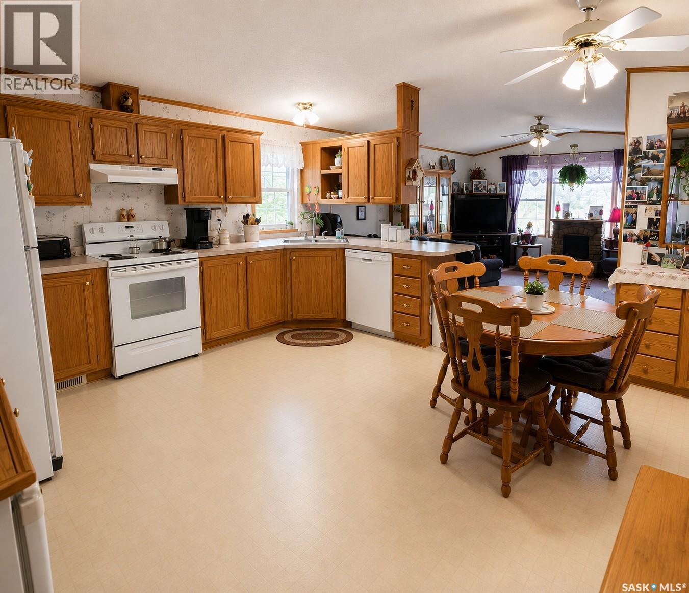 110 1st AVENUE W - 3