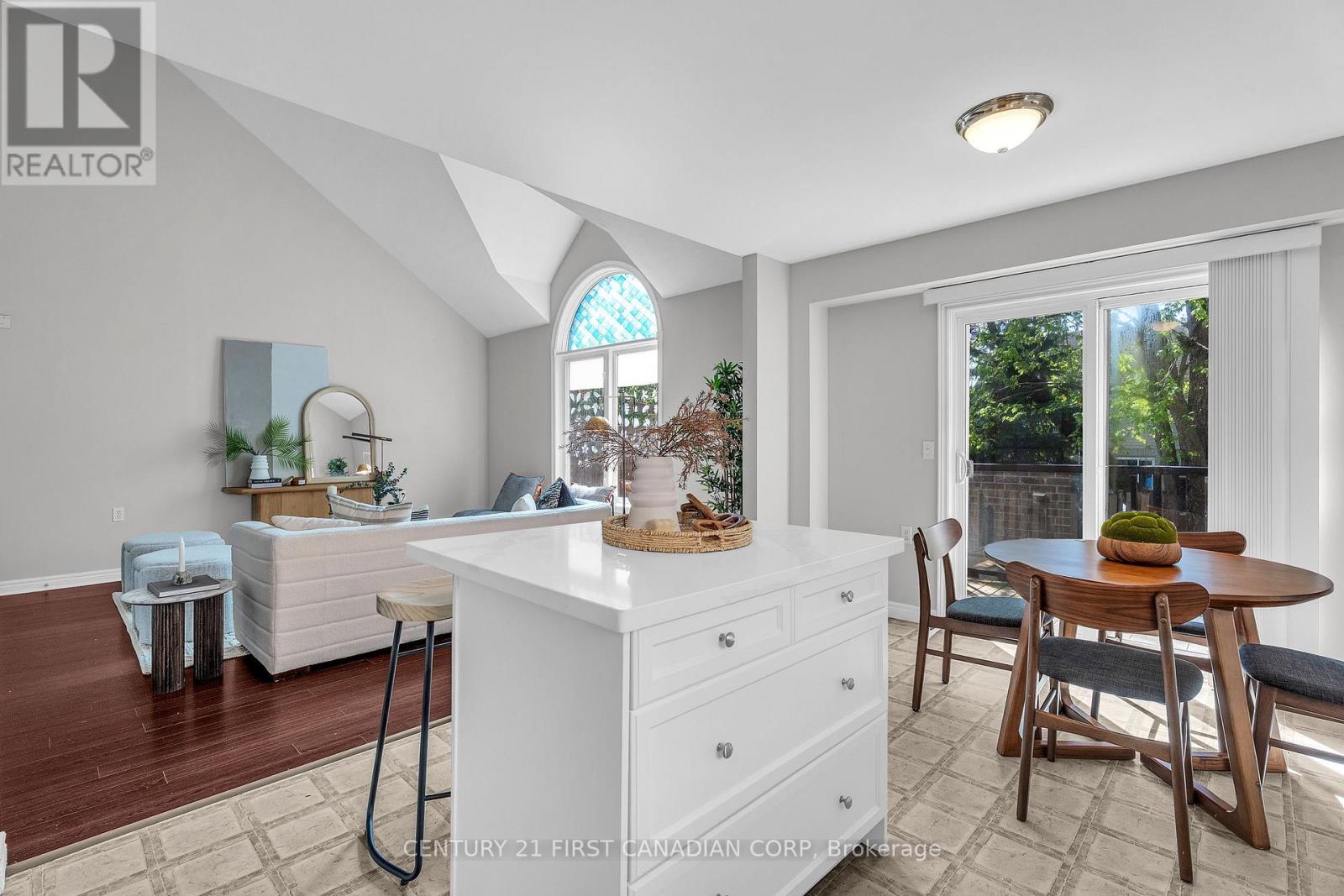 1121 SOUTH WENIGE DRIVE - 10