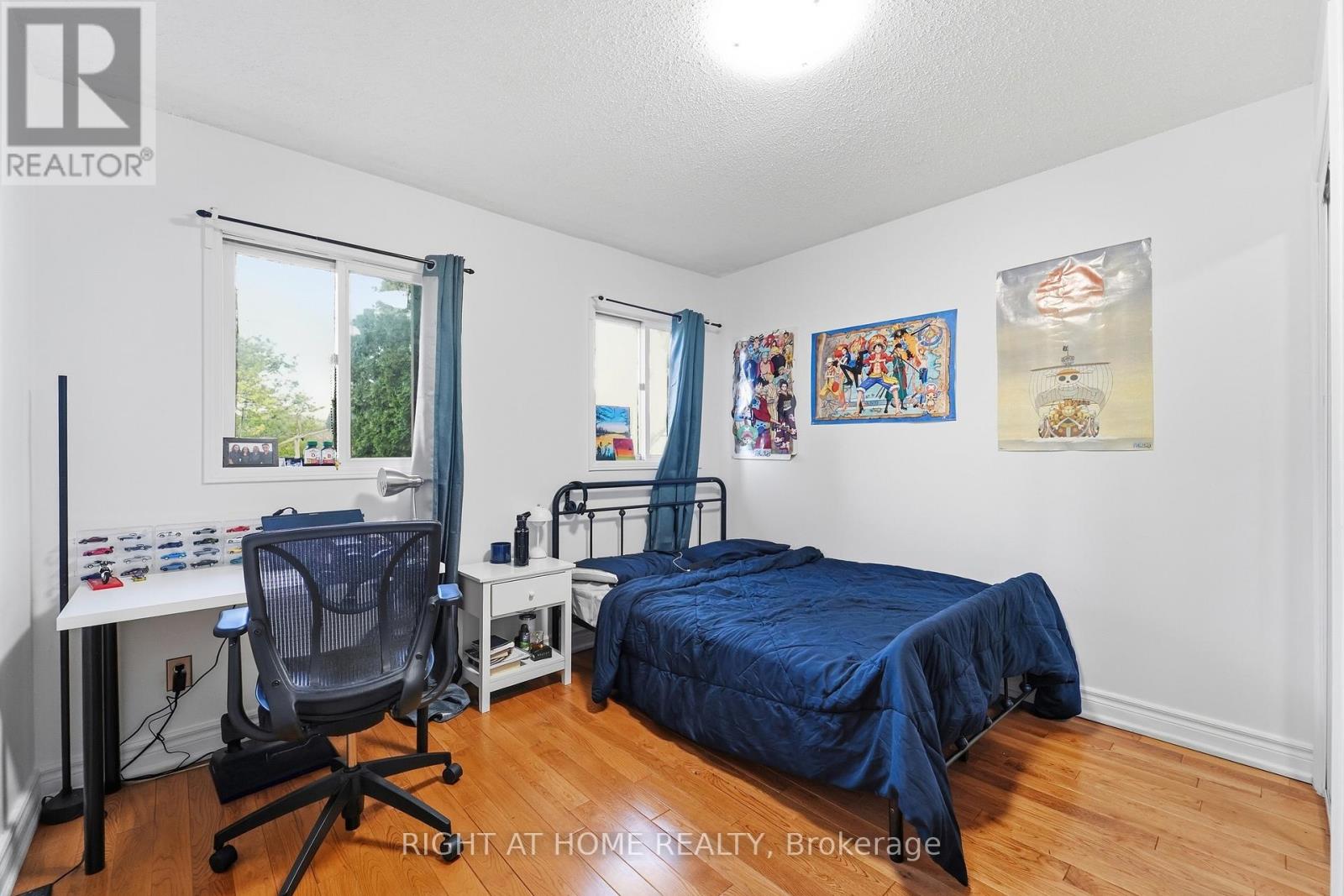 141 SANDOWN AVENUE - 28
