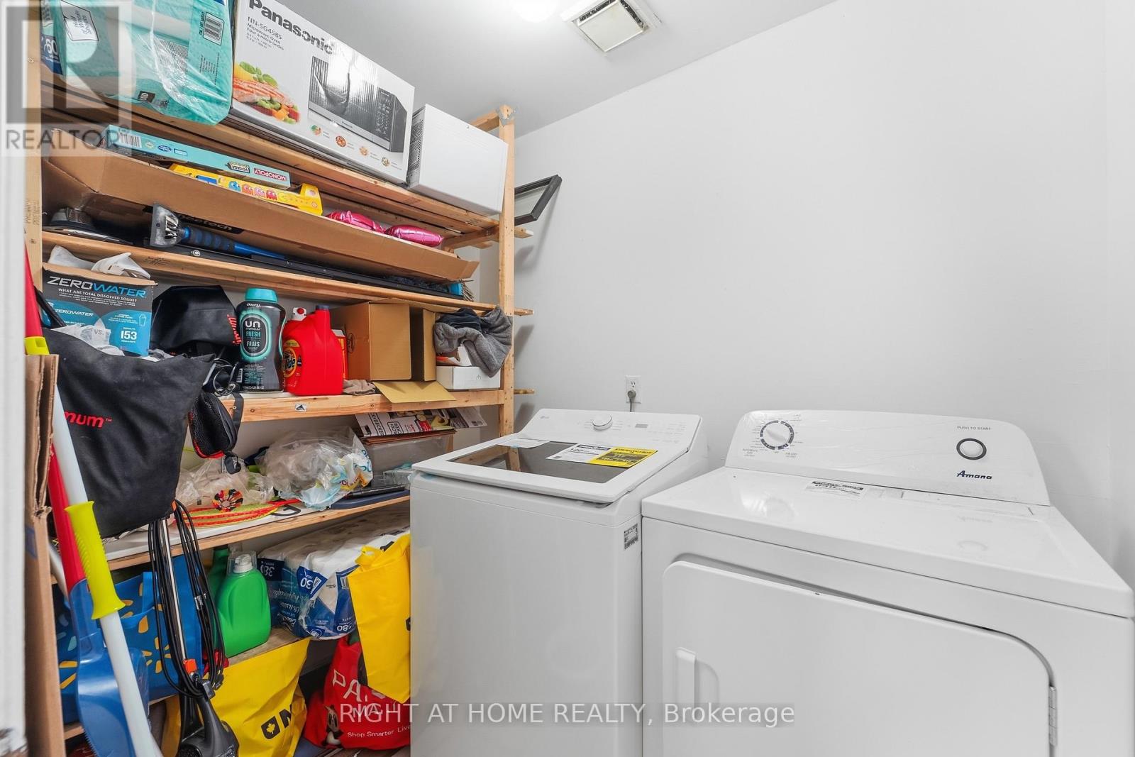 141 SANDOWN AVENUE - 6