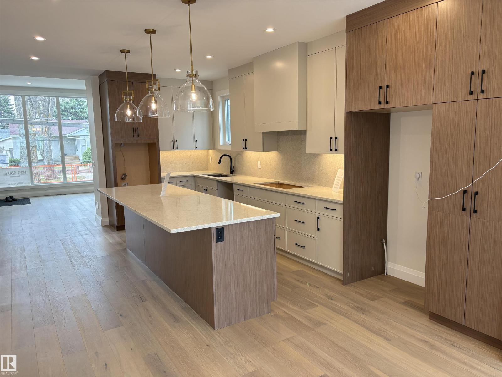 14344 92A AV NW, Edmonton