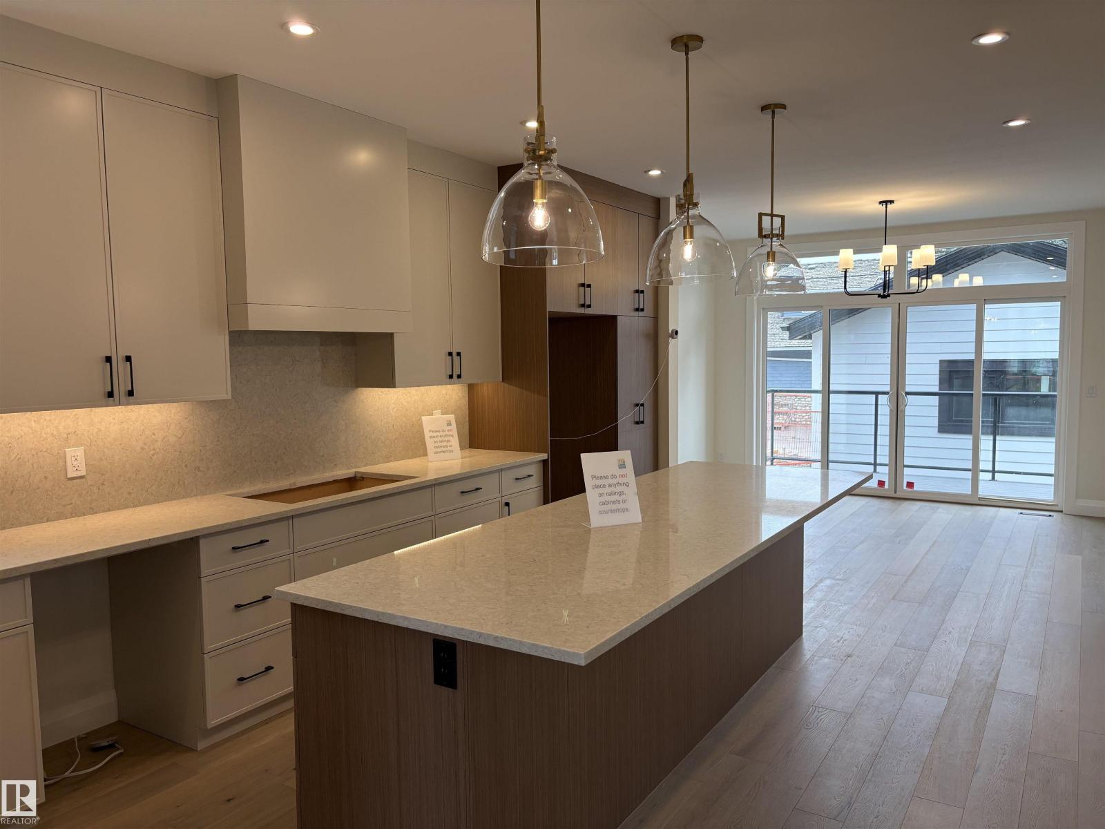 14344 92A AV NW, Edmonton