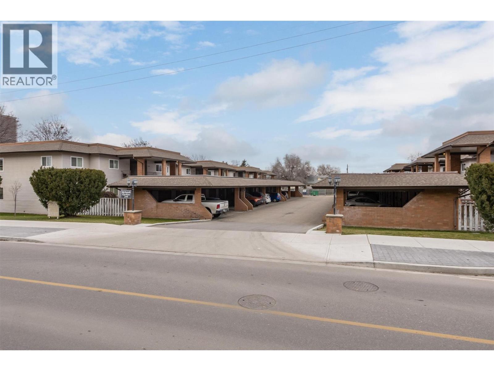 209 240 McIntosh Road, Kelowna