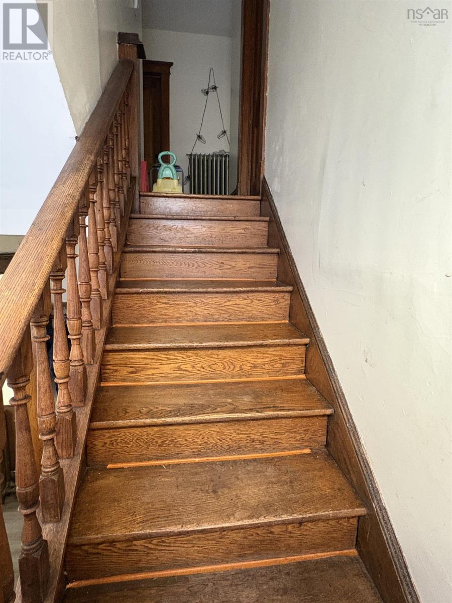 Property 21 of 21 of 143 MacKay Street