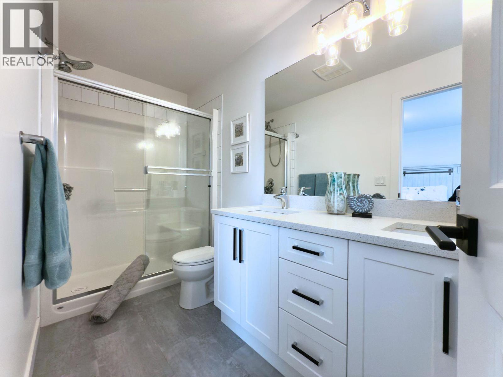 12075 Oceola Road Unit# 28, Lake Country