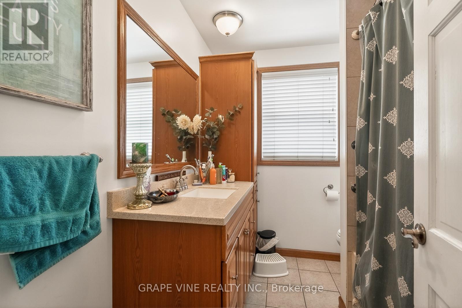 46 MACFARLANE ROAD - 17