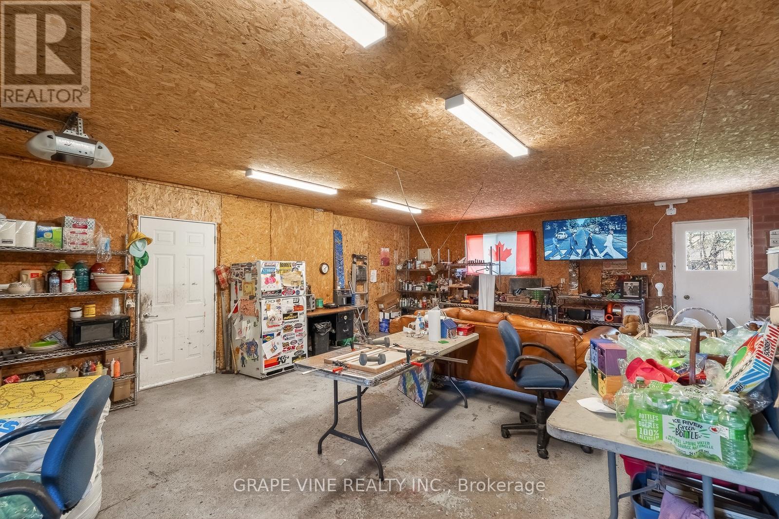 46 MACFARLANE ROAD - 27