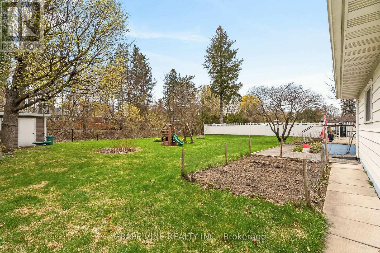 46 MACFARLANE ROAD - 33