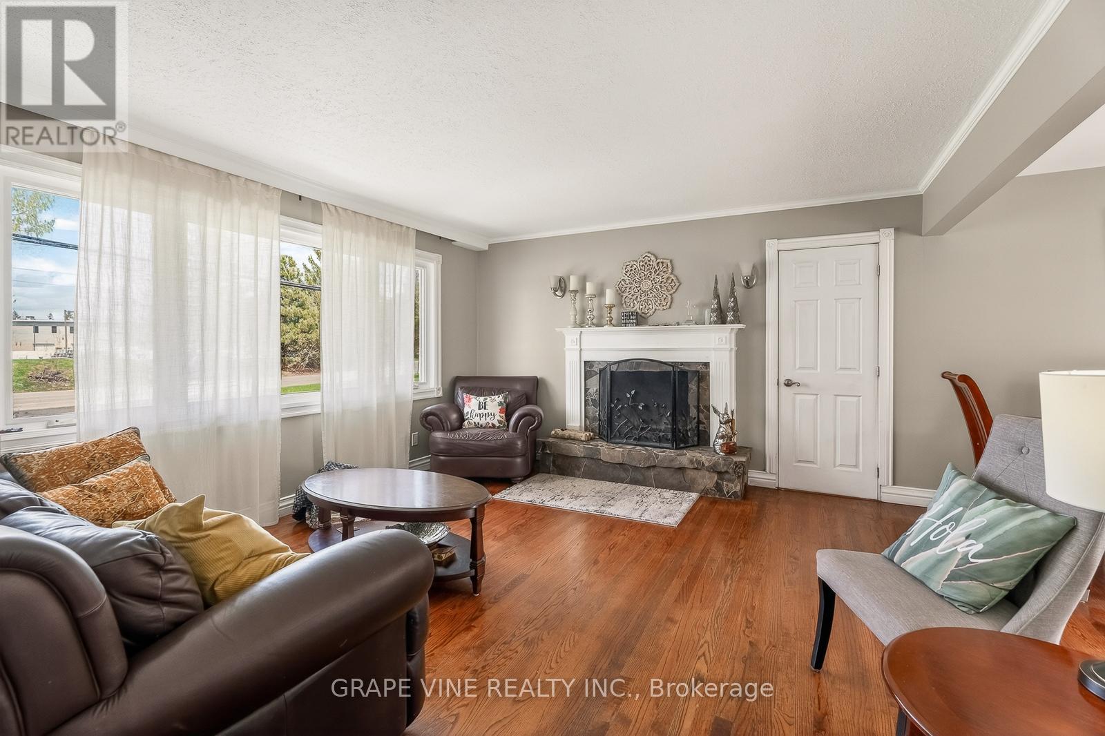 46 MACFARLANE ROAD - 6