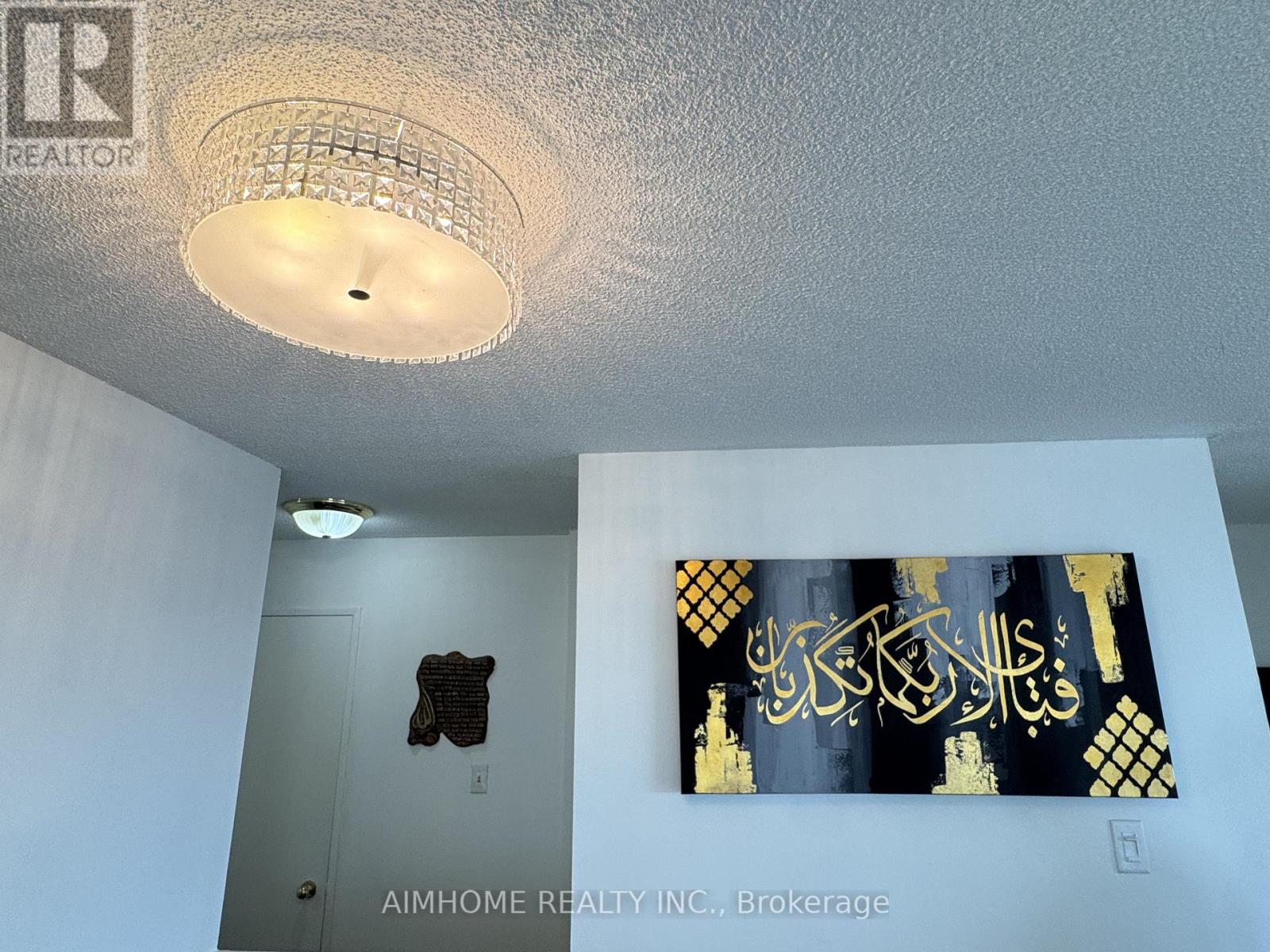 #1504 115 HILLCREST AVENUE - 22