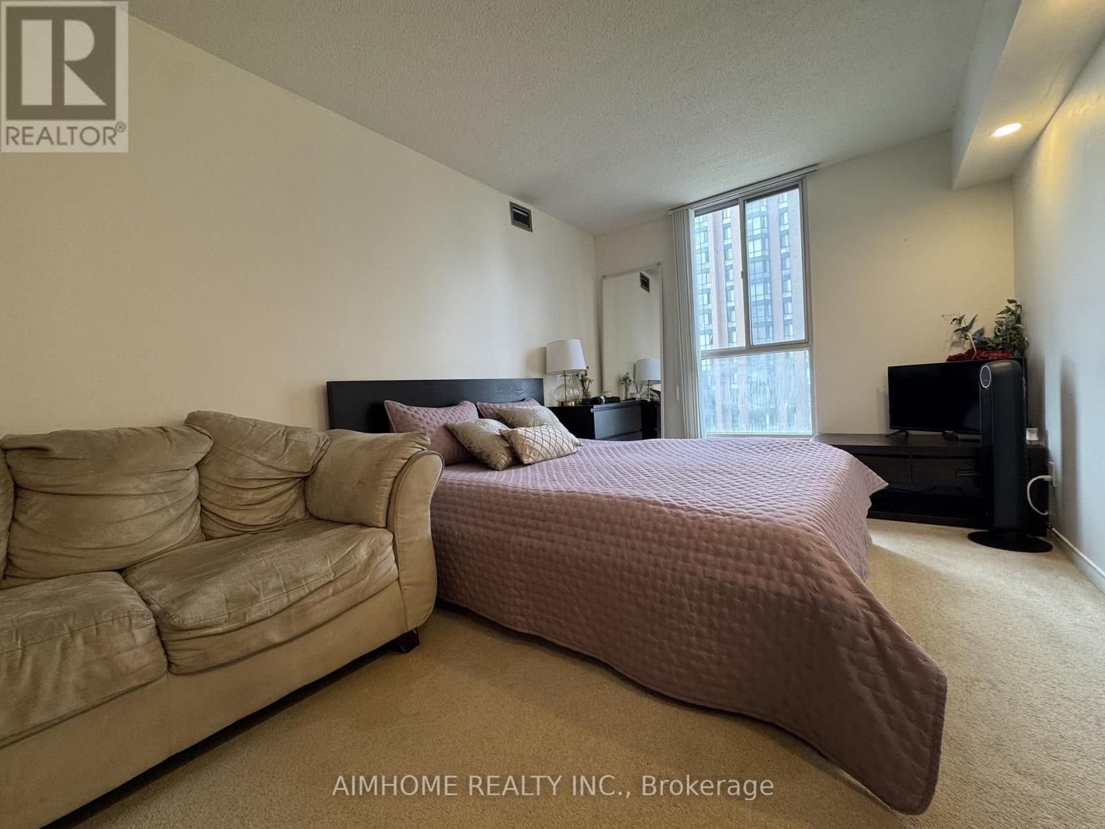 #1504 115 HILLCREST AVENUE - 24