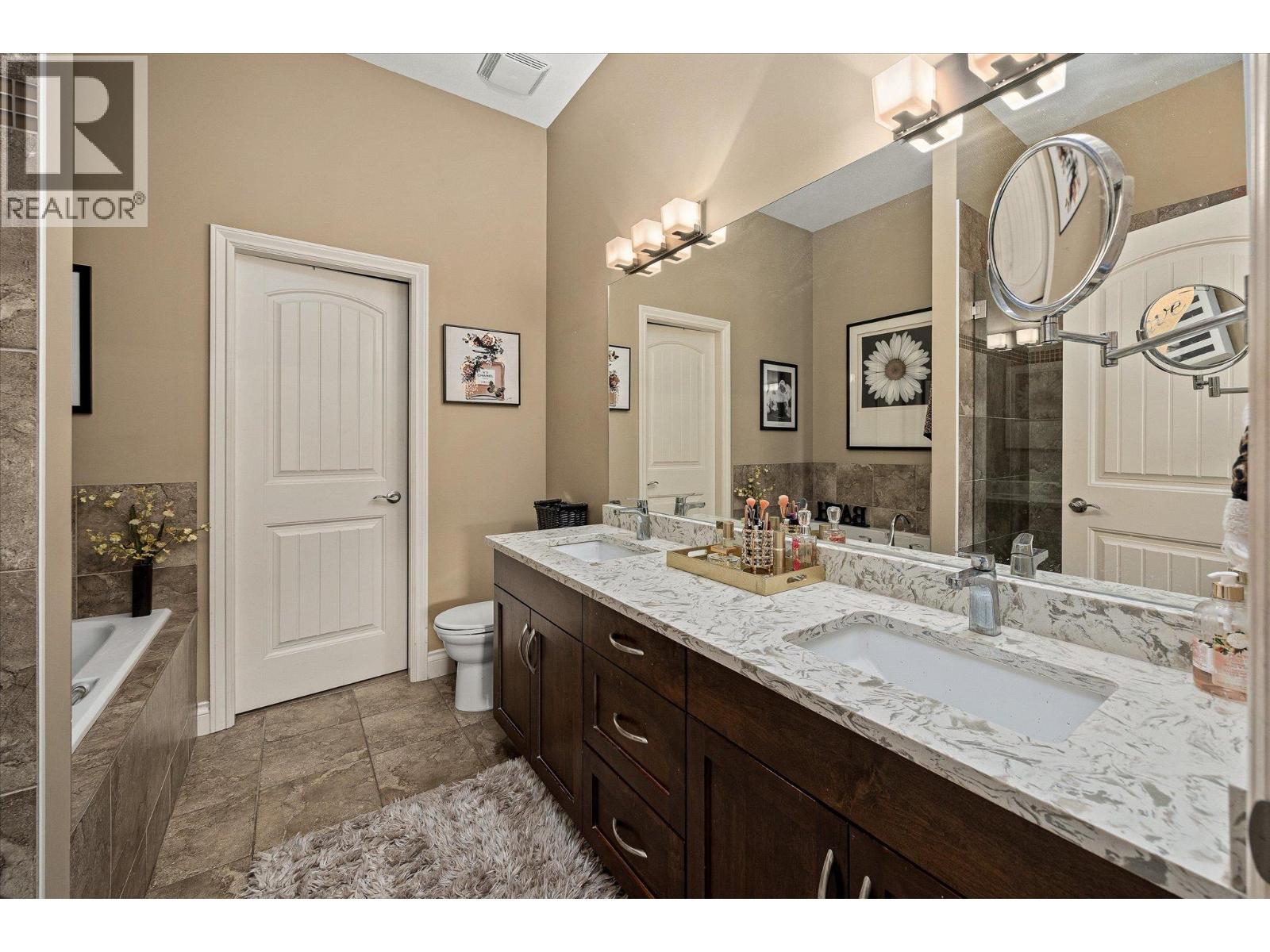 #26 875 Stockley Street - 32