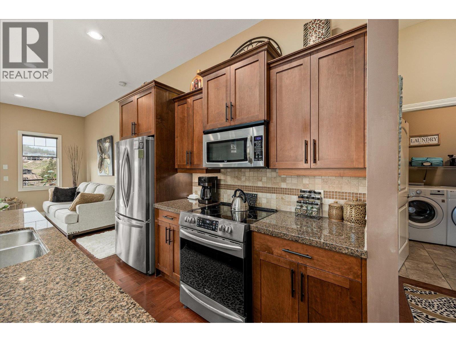 #26 875 Stockley Street - 12