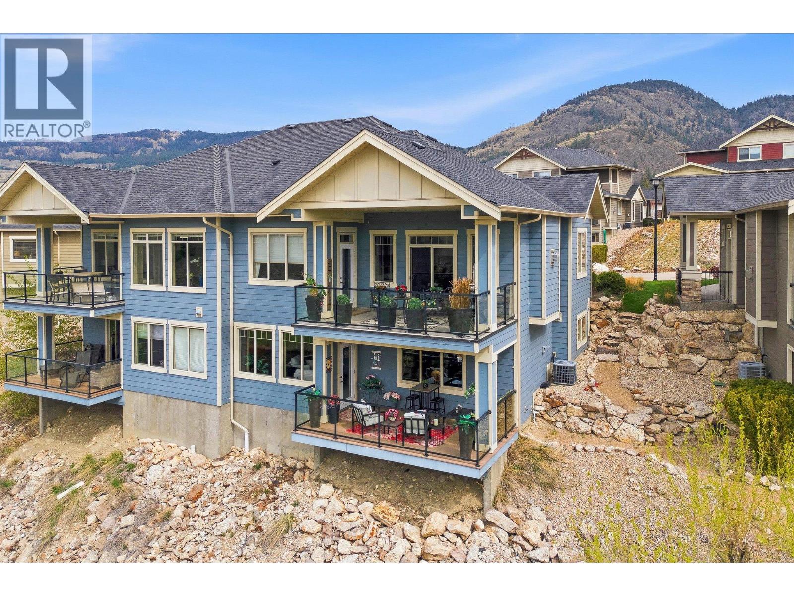 #26 875 Stockley Street - 55