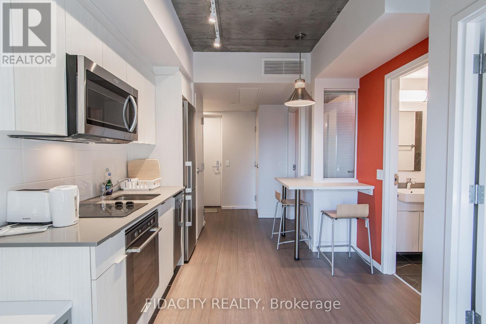 #2912 105 CHAMPAGNE AVENUE S - 3