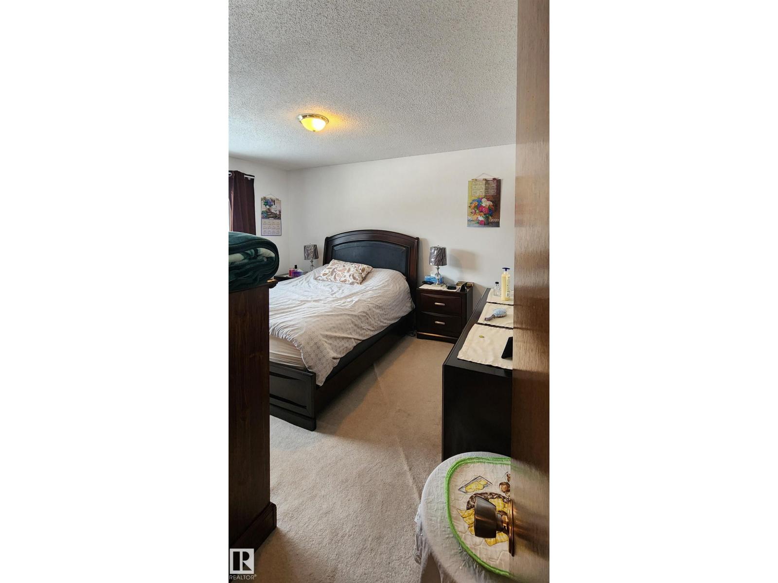 11035 166 AV NW, Edmonton