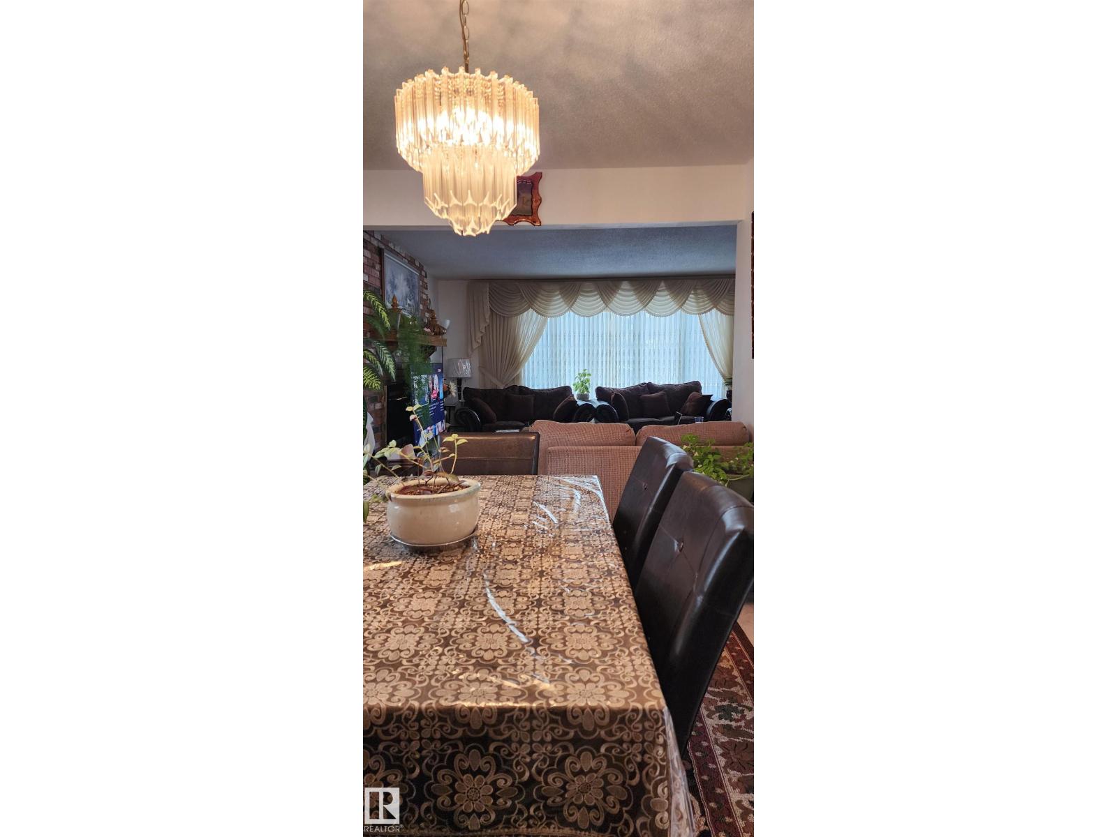 11035 166 AV NW, Edmonton