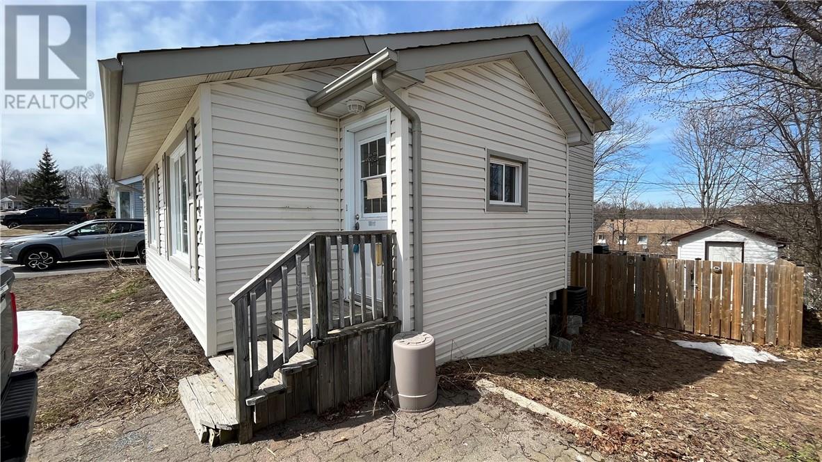 145 Axmith Avenue, Elliot Lake, Ontario, P5A1B9 — Photo 15
